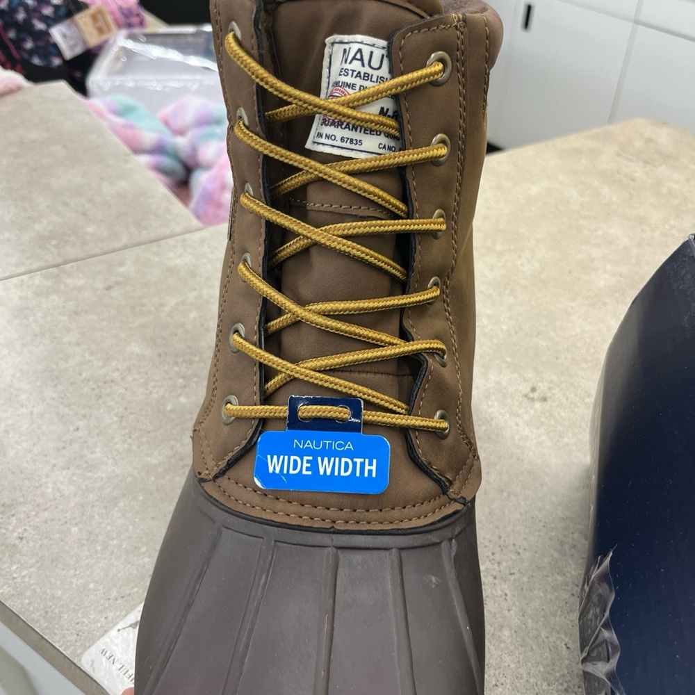 Mens Nautica channing/tan pebbled cold weather boots Size-12 N-83